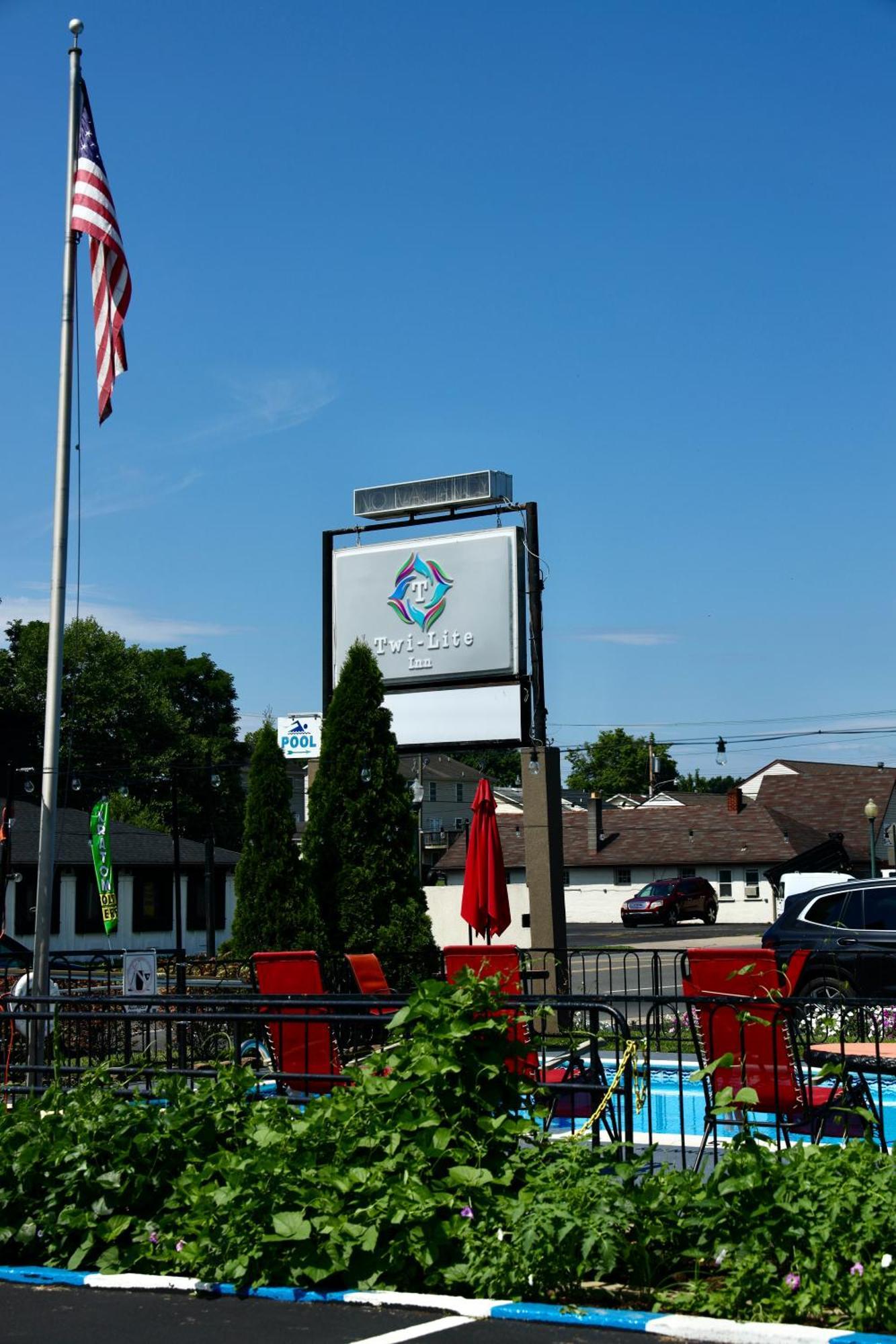 Twi-Lite Inn Front Royal Exterior photo