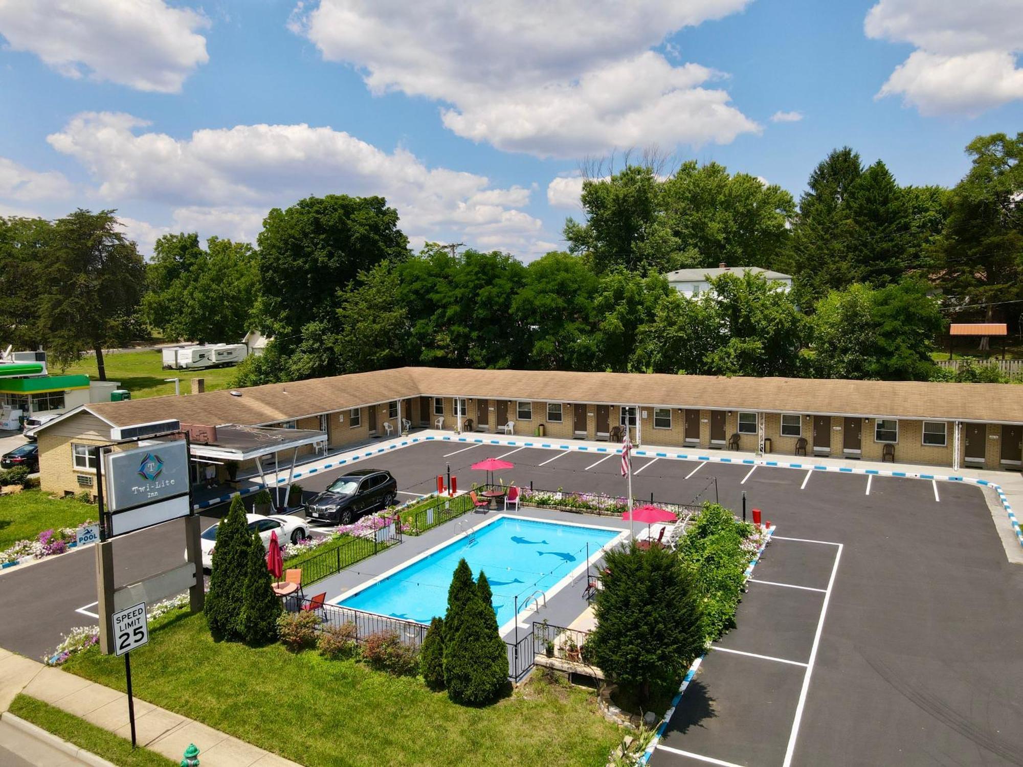 Twi-Lite Inn Front Royal Exterior photo