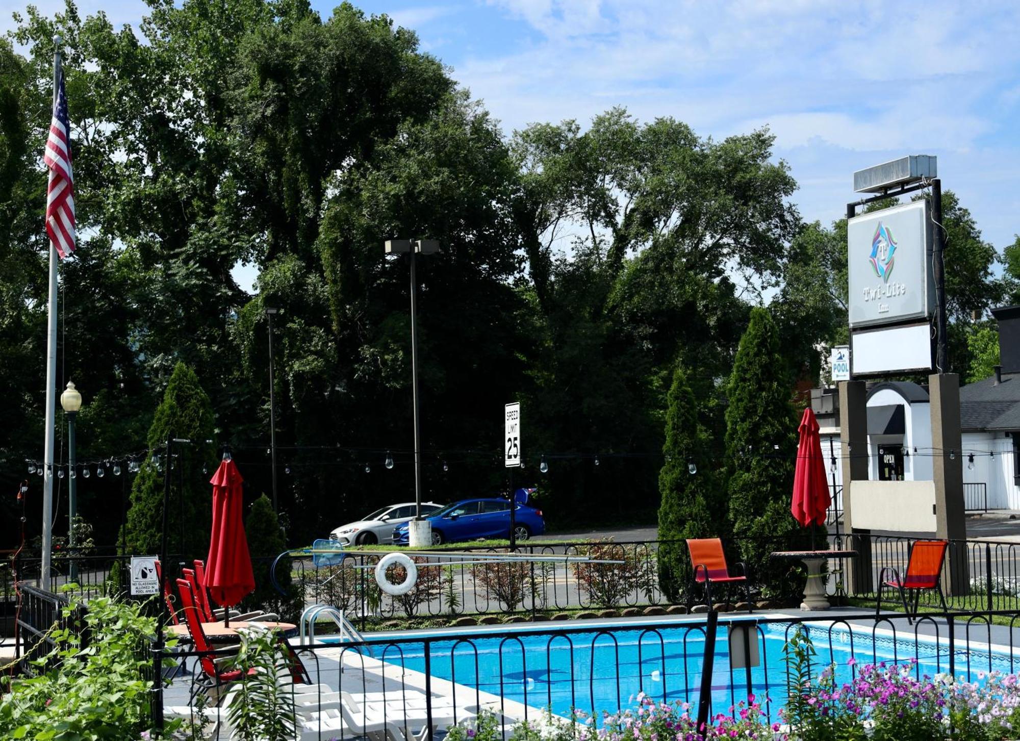 Twi-Lite Inn Front Royal Exterior photo