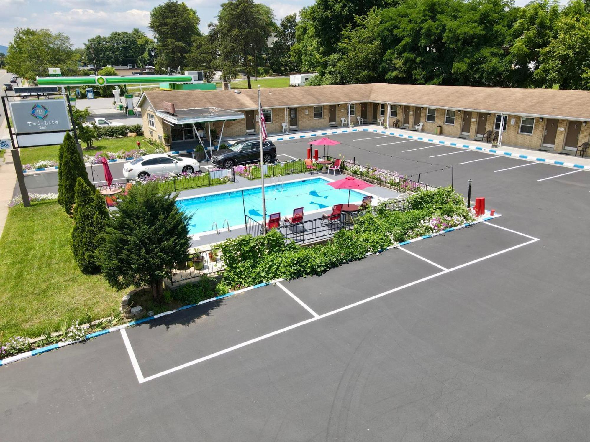 Twi-Lite Inn Front Royal Exterior photo