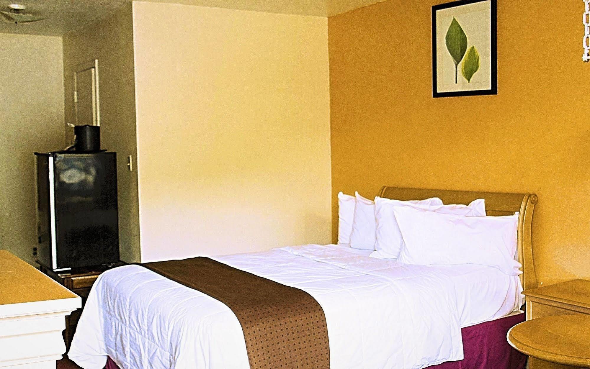 Twi-Lite Inn Front Royal Exterior photo