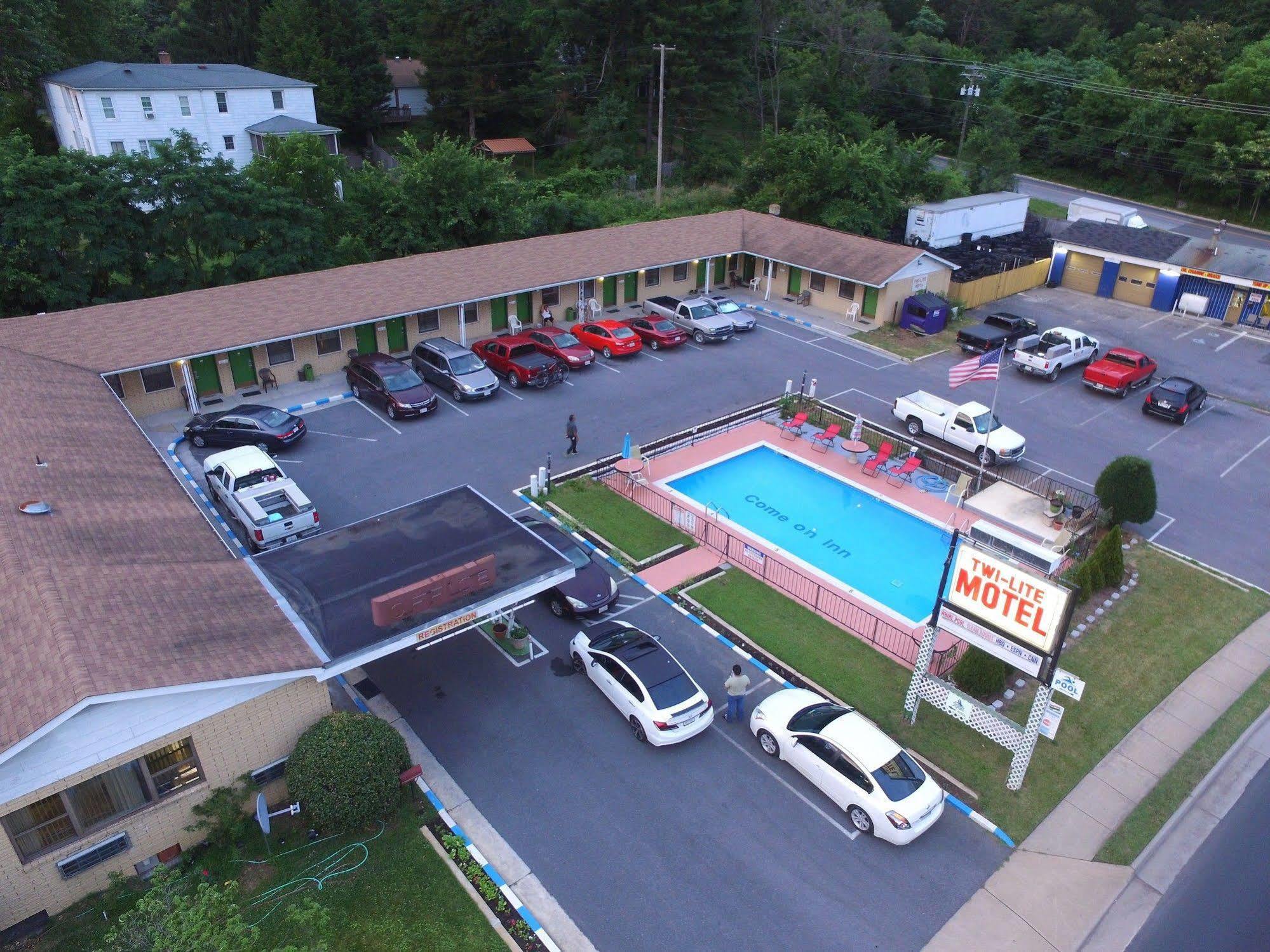 Twi-Lite Inn Front Royal Exterior photo