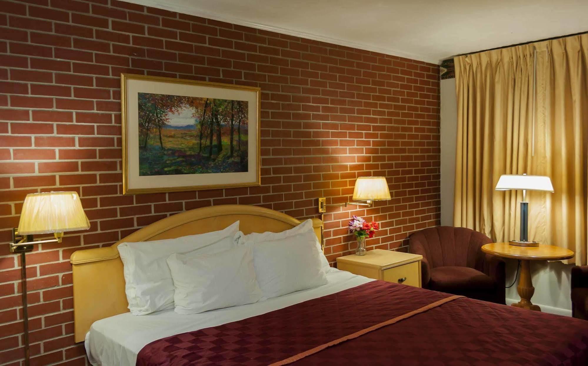 Twi-Lite Inn Front Royal Exterior photo